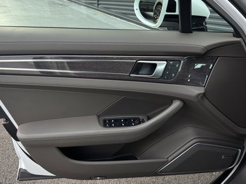 Certified 2023 Porsche Panamera GTS image 13