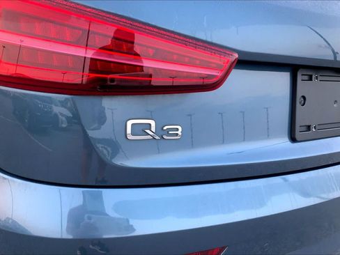Used 2018 Audi Q3 2.0T Premium w/ Convenience Package AWD/4WD image 30