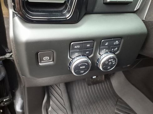 Used 2024 GMC Sierra 2500 AT4 w/ AT4 Premium Plus Package image 26