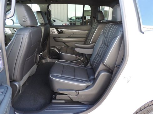 New 2026 Buick Enclave Avenir w/ Super Cruise Package image 18