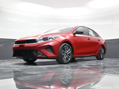 Certified 2024 Kia Forte GT-Line w/ GT-Line Premium Package image 40