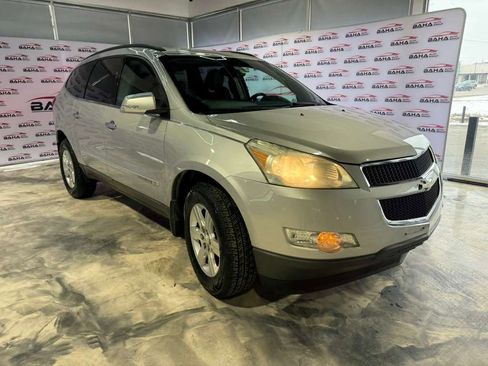 Used 2009 Chevrolet Traverse LT image 5