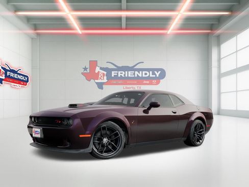 Used 2021 Dodge Challenger R/T Scat Pack image 1