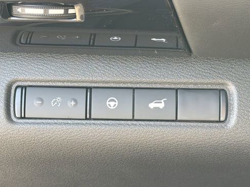 New 2026 Nissan Pathfinder SV image 23