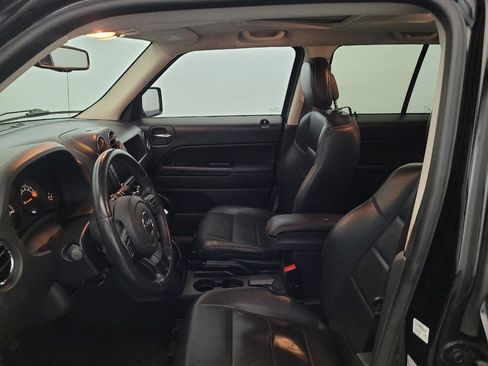 Used 2016 Jeep Patriot High Altitude AWD/4WD image 17