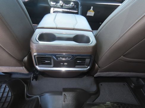Used 2024 GMC Sierra 1500 Denali w/ Denali Reserve Package AWD/4WD image 21