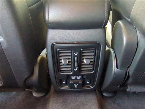 Used 2018 Dodge Durango GT image 16