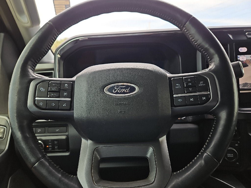 Used 2024 Ford F350 Lariat w/ Lariat Ultimate Package AWD/4WD image 30