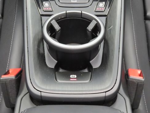 Used 2024 Porsche 911 Carrera GTS RWD image 39