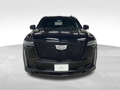Certified 2024 Cadillac Escalade ESV Sport w/ LPO, ONYX Package AWD/4WD image 3