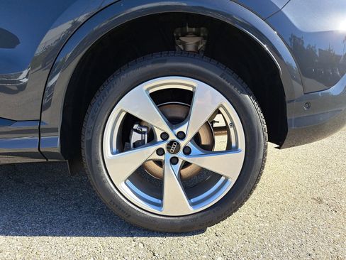 New 2025 Audi Q5 Premium Plus image 37