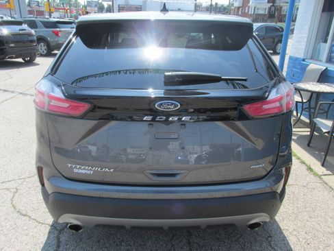 Certified 2024 Ford Edge Titanium image 5