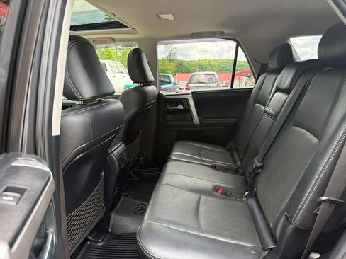 Used 2018 Toyota 4Runner Limited AWD/4WD image 26