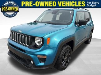 Used 2022 Jeep Renegade Latitude AWD/4WD video 1