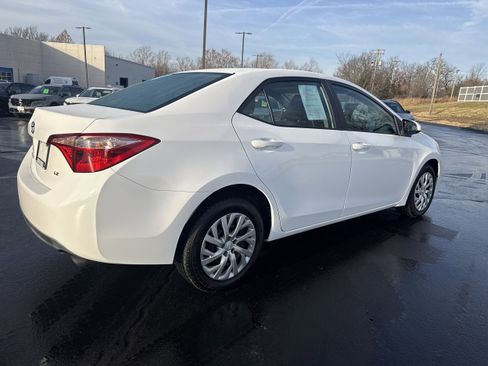 Used 2019 Toyota Corolla LE image 4