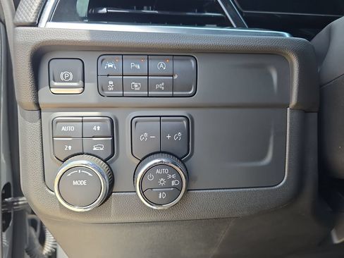 Used 2025 Chevrolet Tahoe RST w/ Comfort Package AWD/4WD image 27