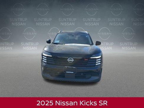 Certified 2025 Nissan Kicks SR image 3
