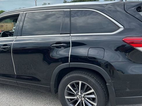 Used 2017 Toyota Highlander XLE AWD/4WD image 5