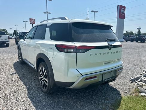 Certified 2024 Nissan Pathfinder Platinum AWD/4WD image 5