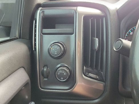 Used 2019 Chevrolet Silverado 1500 LT AWD/4WD image 14