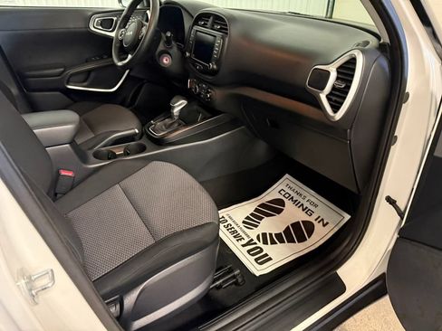 Used 2022 Kia Soul LX w/ Technology Package FWD image 29