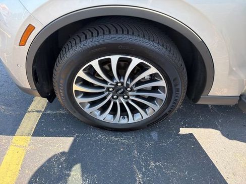 Used 2021 Lincoln Aviator Reserve w/ Equipment Group 201A AWD/4WD image 33