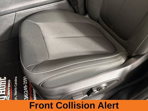 Used 2025 Jeep Grand Cherokee Laredo X RWD image 12