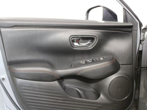 Used 2025 Honda HR-V Sport image 7