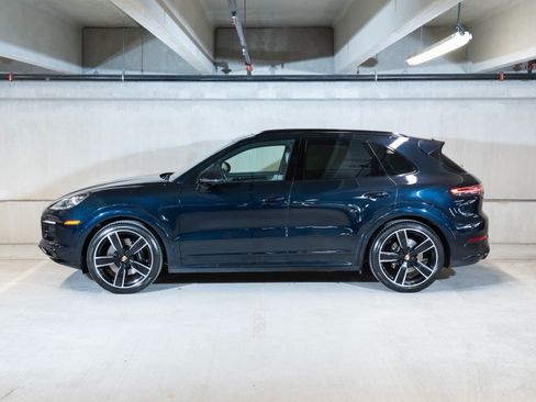 Certified 2023 Porsche Cayenne GTS AWD/4WD image 2