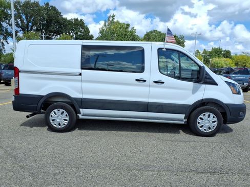 Used 2025 Ford Transit 250 Low Roof w/ Exterior Upgrade Package RWD image 10