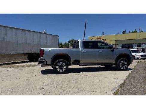 New 2026 GMC Sierra 3500 Denali w/ Denali Reserve Package AWD/4WD image 3
