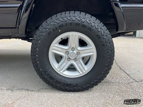 Used 2001 Jeep Cherokee Limited AWD/4WD image 46
