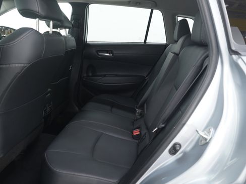 Used 2022 Toyota Corolla Cross XLE image 15