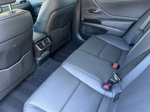 Certified 2025 Lexus ES 350 FWD image 15