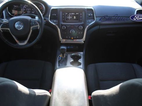 Used 2017 Jeep Grand Cherokee Laredo w/ Quick Order Package 23E image 15