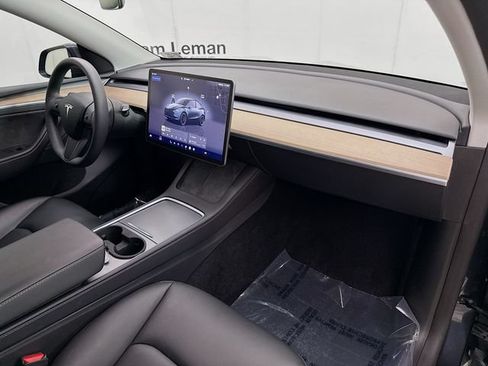 Used 2024 Tesla Model Y Performance AWD/4WD image 28
