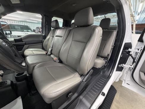 Used 2019 Ford F450 XL w/ Power Equipment Group image 32