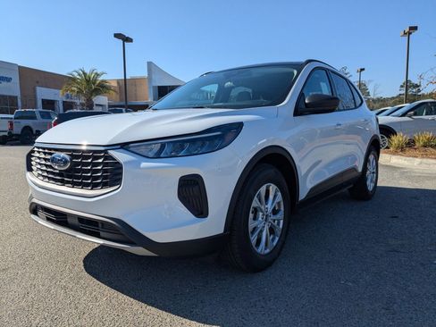 New 2026 Ford Escape Active w/ Active Premium Tech Pack image 9