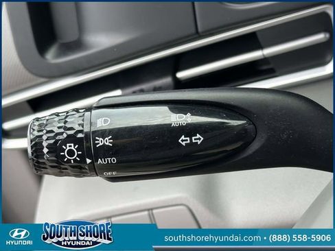 Certified 2023 Hyundai Elantra SEL image 23