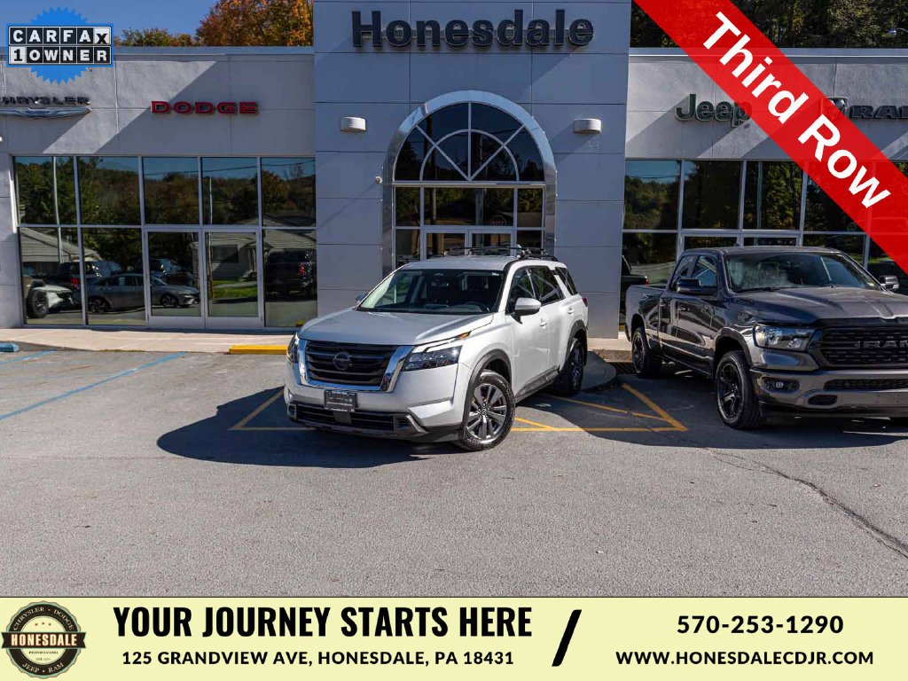 Used 2023 Nissan Pathfinder SV AWD/4WD image 1