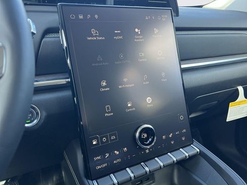 New 2026 GMC Terrain Denali AWD/4WD image 18