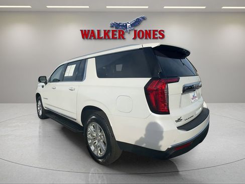Used 2023 GMC Yukon XL SLT w/ SLT Premium Package RWD image 5