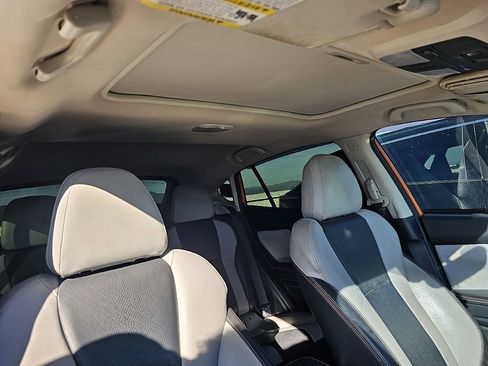 Used 2019 Subaru Crosstrek 2.0i Limited w/ Moonroof Package image 8