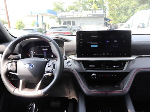Used 2025 Ford Explorer ST-Line AWD/4WD image 19