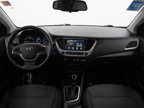 Used 2022 Hyundai Accent Limited image 14