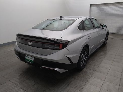 Used 2025 Hyundai Sonata SEL FWD image 9