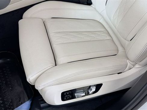 New 2026 BMW X7 xDrive40i w/ Premium Package image 20