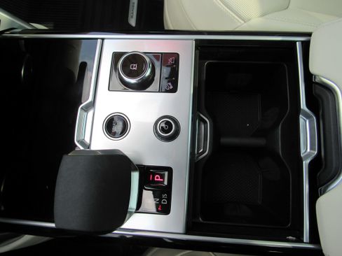 Used 2023 Land Rover Range Rover SE AWD/4WD image 24