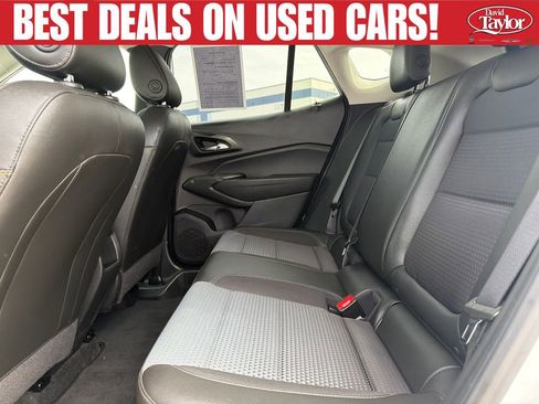Used 2024 Chevrolet Trax LT w/ Driver Confidence Package FWD image 18