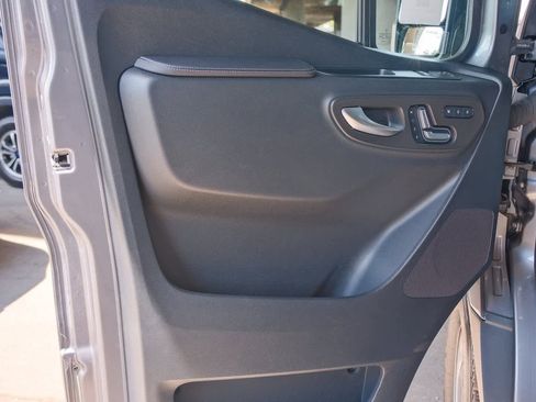 Used 2024 Mercedes-Benz Sprinter 2500 image 24